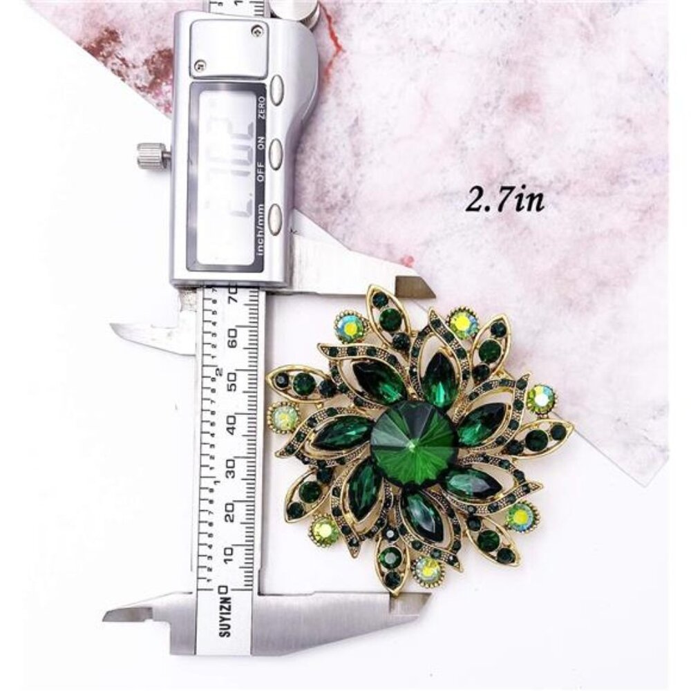 Vintage Women's Austrian Crystal Elegant Flower Brooch Wedding Broach - Picture 3 of 5